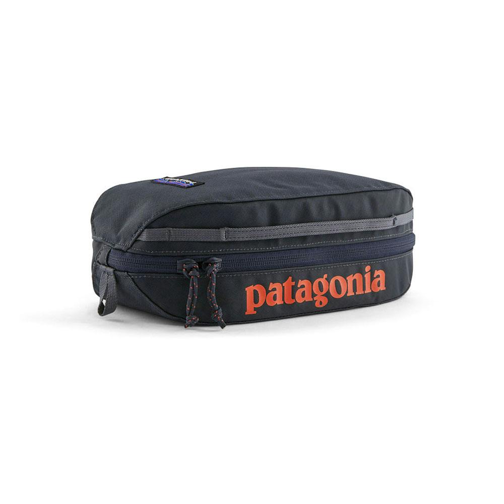 Patagonia black hole cube 3l